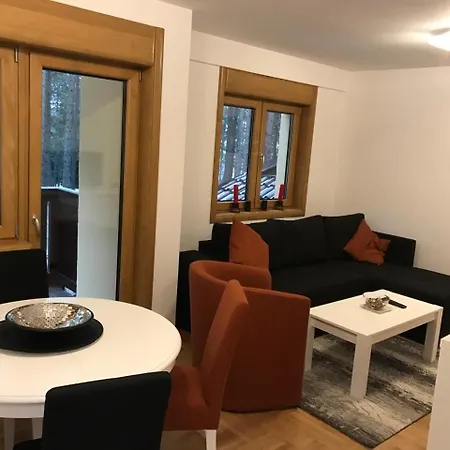 Jakovljevic Aparthotel 3*